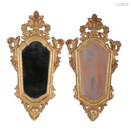 A PAIR OF EARLY 19TH CENTURY GILTWOOD MIRRORS