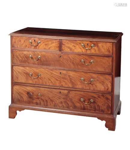 A GEORGE III MAHOGANY CHEST OF DRAWERS