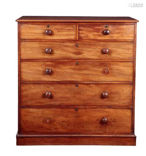 A VICTORIAN MAHOGANY CHEST OF DRAWERS