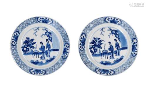 A pair of blue and white porcelain dishes