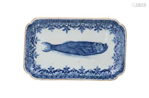 A blue and white porcelain 'herring' dish