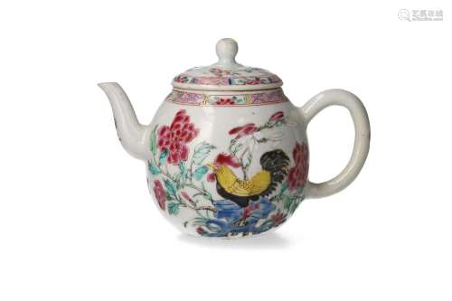 A famille rose porcelain teapot