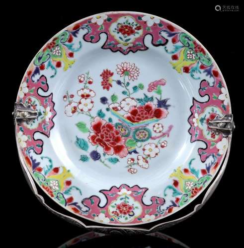 Porcelain Famille Rose dish