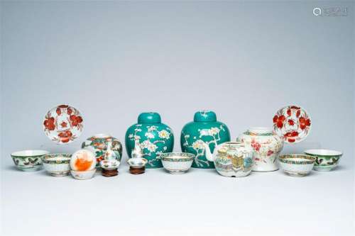 A varied collection of Chinese polychrome porcelain, 19th/20...