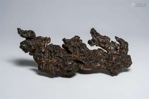 A Chinese root wood scholar's object, 19th/20th C.
