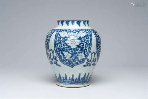 A Chinese blue and white jar with floral design, Kangxi