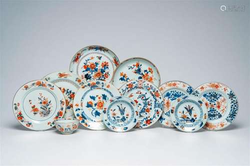 Ten Chinese Imari style plates and a bowl with floral design...