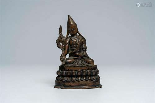 A Sino-Tibetan copper alloy figure of Lama, 18th/19th C.