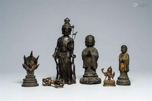 Five Asian bronze buddhist figures and a vajra, 19th/20th C.