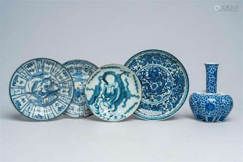 A varied collection of Chinese and Japanese blue and white p...