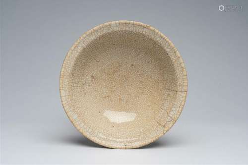 A Chinese 'ge yao' glazed bowl, 19th C.