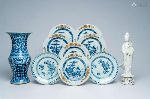 Eight Chinese blue and white plates, a yenyen vase and a bla...