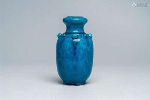 A Chinese monochrome turquoise vase, 19th C.