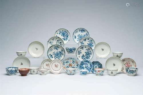 A varied collection Chinese blue, white, famille rose en gri...