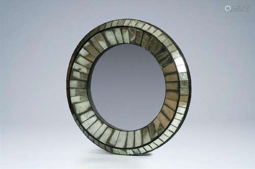 A large round Art Deco style mirror, 20th C.