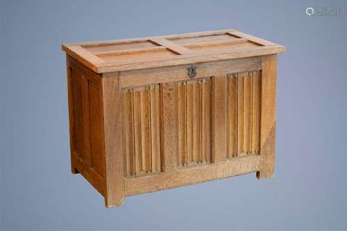 A Gothic revival oak wood chest, 19th C.