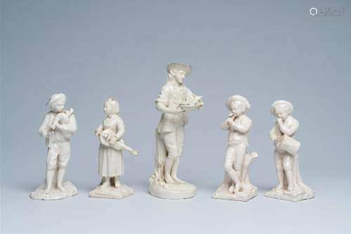 Five white-glazed pottery figures of musicians, 18th/19th C.