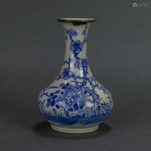 Vietnamese bleu de Hue bottle vase