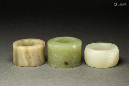 (lot of 3) Chinese jade and hardstone archer's rings
