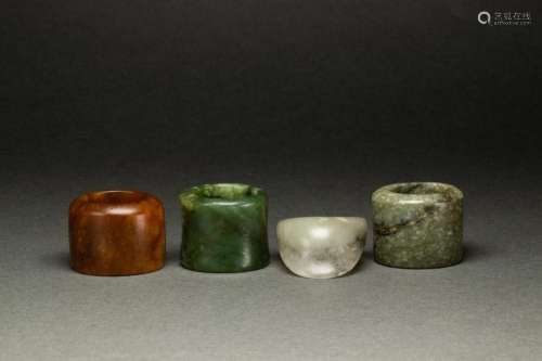 (lot of 4) Chinese jade archer's rings