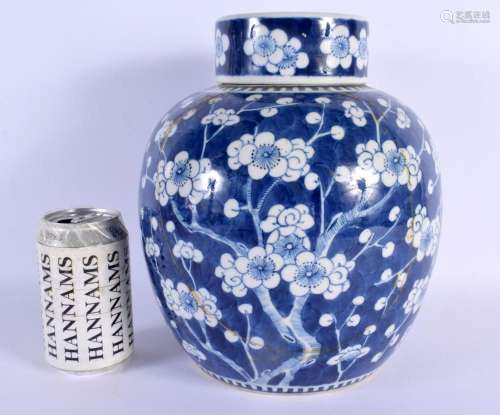 A LARGE 19TH CENTURY CHINESE BLUE AND WHITE GINGER JAR AND C...