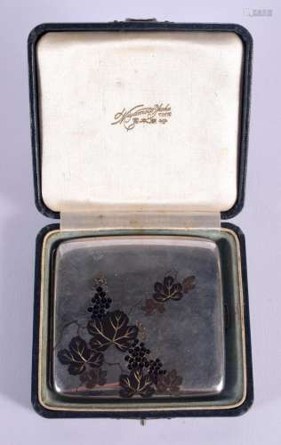 AN EARLY 20TH CENTURY JAPANESE MEIJI PERIOD SILVER CIGARETTE...