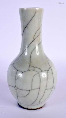 A 19TH CENTURY CHINESE GE TYPE STONE WARE VASE Qing. 16 cm h...