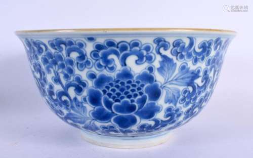 A CHINESE QING DYNASTY BLUE AND WHITE PORCELAIN BOWL Kangxi ...