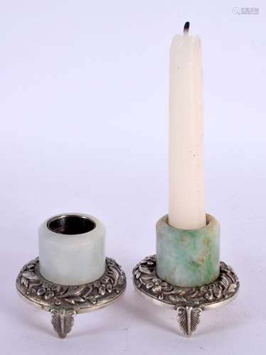 A PAIR OF 18TH/19TH CENTURY CHINESE CARVED JADE ARCHERS RING...