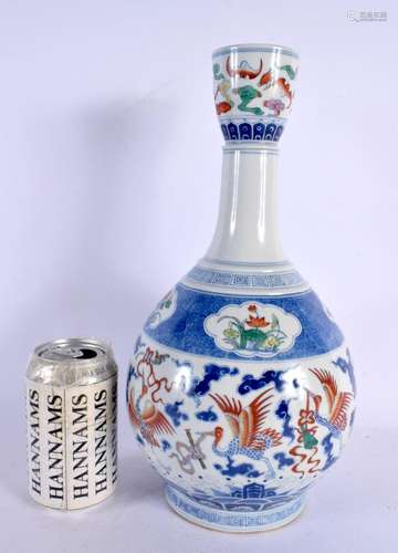 A CHINESE BLUE AND WHITE DOUCAI PORCELAIN VASE 20th Century....