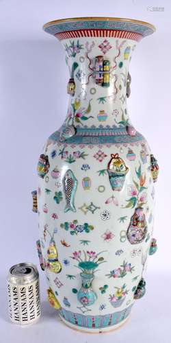 A LARGE EARLY 20TH CENTURY CHINESE FAMILLE ROSE PRECIOUS OBJ...