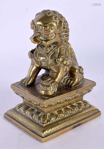 A 19TH CENTURY CHINESE BRONZE FIGURE OF A SEATED DOG OF FOE ...