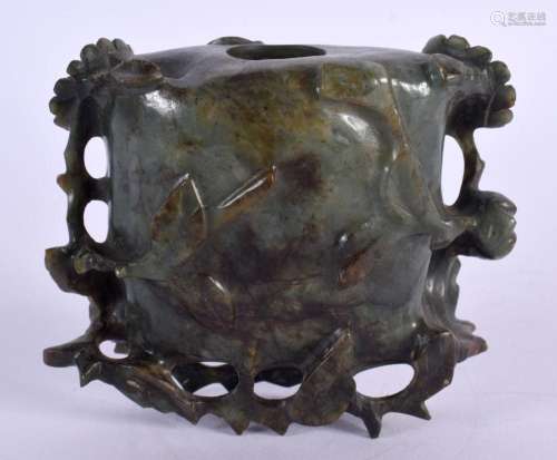 A 19TH CENTURY CHINESE CARVED MUTTON JADE BRUSH WASHER Qing....
