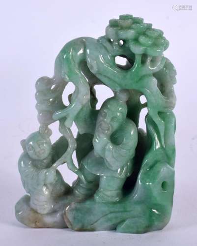 A FINE EARLY 20TH CENTURY CHINESE CARVED GREEN JADEITE FIGUR...