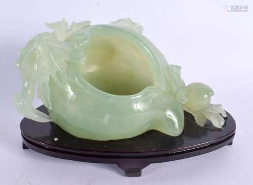 AN EARLY 20TH CENTURY CHINESE CARVED JADE BRUSH WASHER Late ...