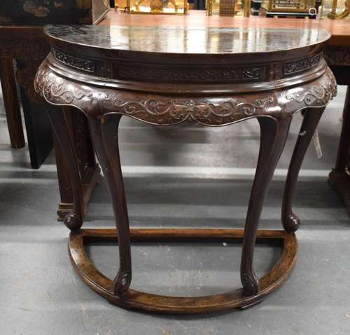 A 19TH CENTURY CHINESE CARVED HARDWOOD CONSOLE TABLE. 100 cm...