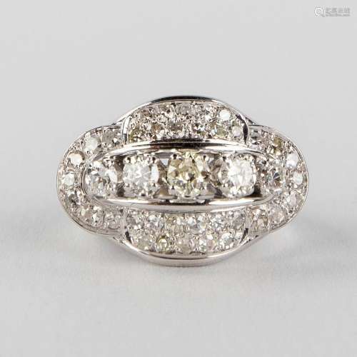 An antique ring with 5 larger and 36 smaller brilliants, in ...