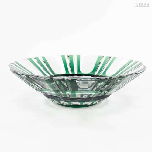 Val Saint Lambert, a large bowl made of green cut crystal. (...