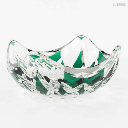 Val Saint Lambert, A large bowl, green cut crystal. (H: 11 x...