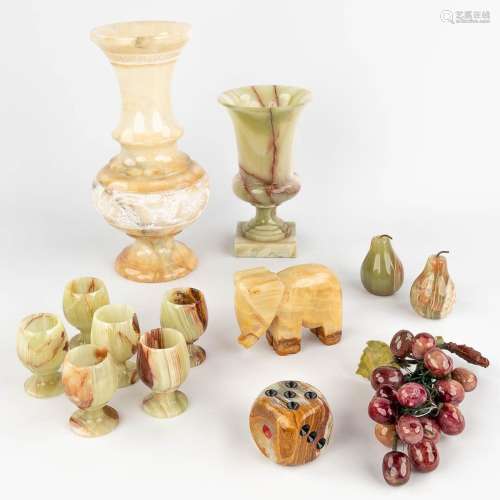 A collection of 11 items made of sculptured onyx. (H: 31 x D...
