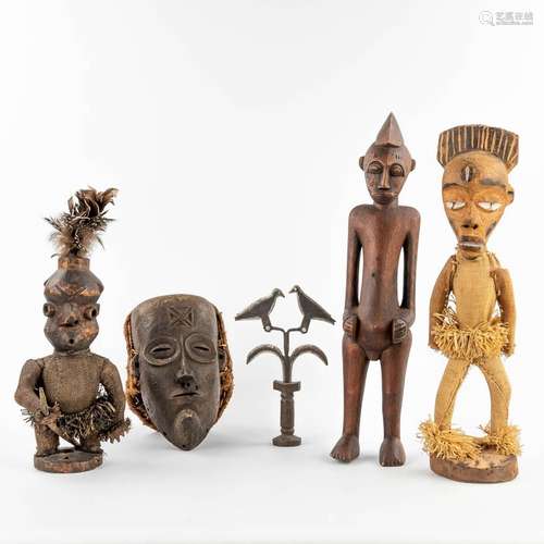 A collection of 4 figurines and a sword, of African origin. ...