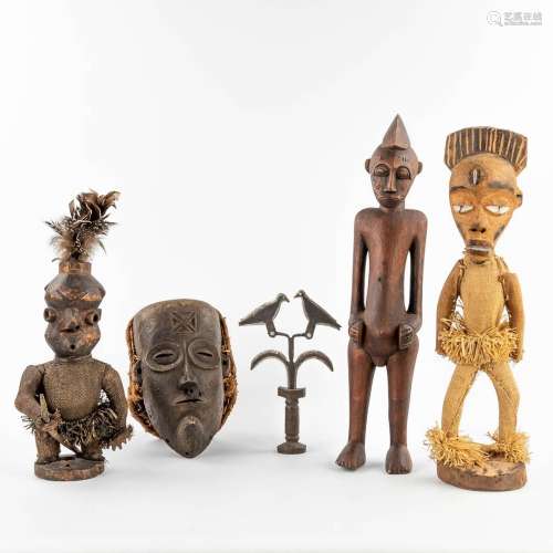 A collection of 4 figurines and a sword, of African origin. ...