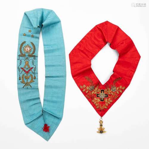 A set of two decorations with thick embroideries for Freemas...