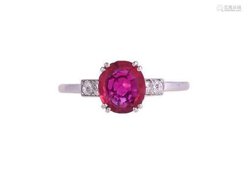 A SINGLE STONE RUBY RING WITH DIAMOND SHOULDERS, BURMA, NO H...