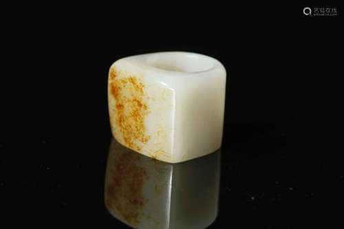 White And Russet Jade Thumb Ring