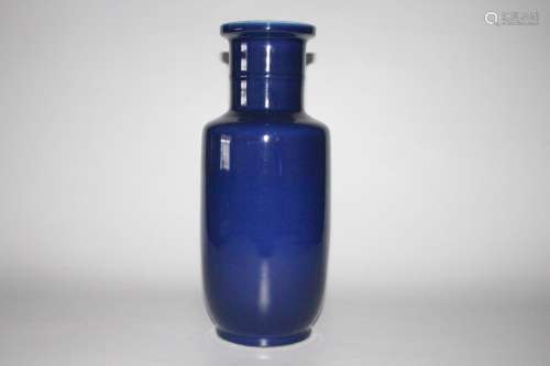 蓝釉棒槌瓶