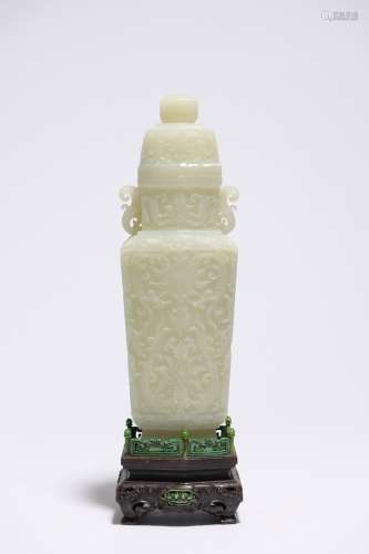 白玉雕纏枝花卉紋蓋瓶