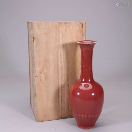 豇豆紅釉菊瓣瓶