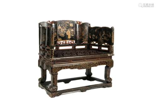 FINE CHINESE GILT AND BLACK LACQUER THRONE CHAIR