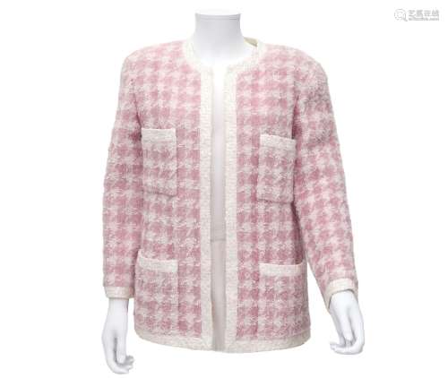 A soft pink Chanel Boutique checkered jacket. Incl. fabric s...